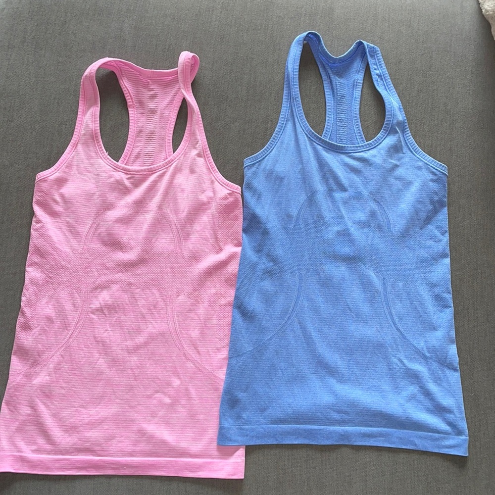 Lululemon swiftly tanks, bundle of two size 6